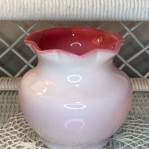 Fenton 1939 Peach Blow Scalloped Opalescent Vase